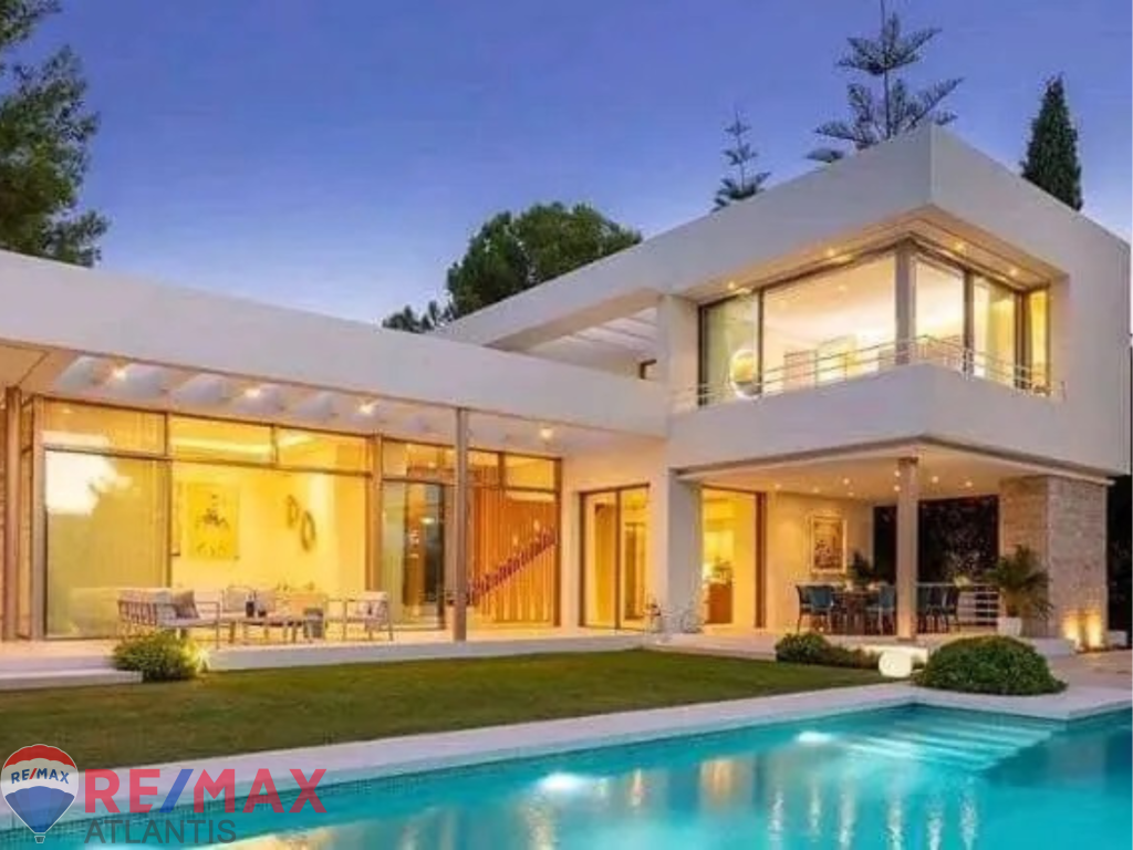 Villa Celestial in Perla Marina