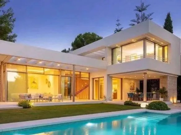 Villa Celestial in Perla Marina