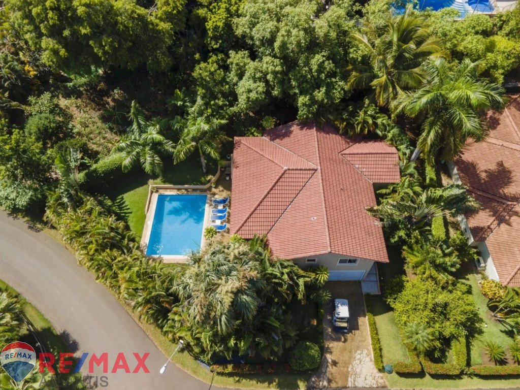 Hermosa Villa en comunidad cerrada