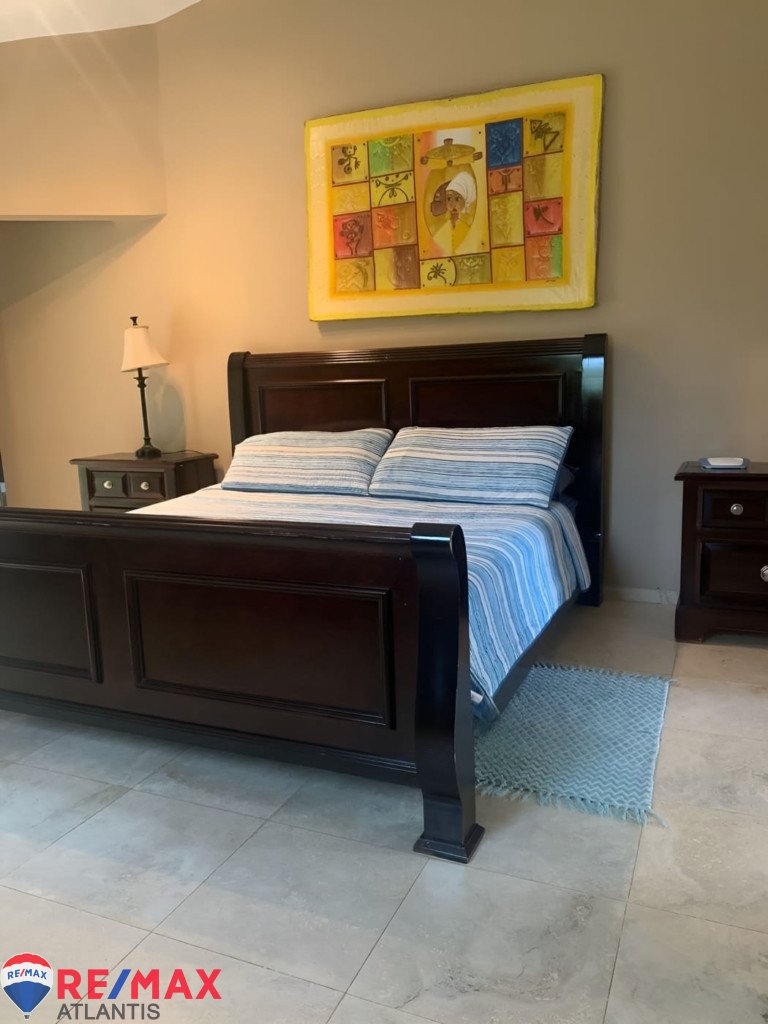 Hermosa Villa en Venta a Solo Pasos de la Playa