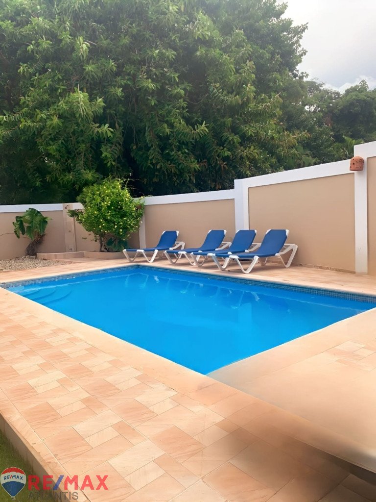 Hermosa Villa en Venta a Solo Pasos de la Playa