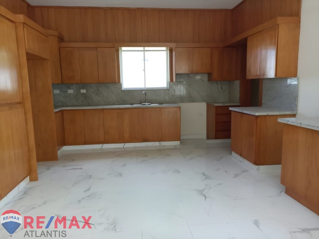 Exklusive Villa in der Nähe von Playa Dorada zu verkaufen