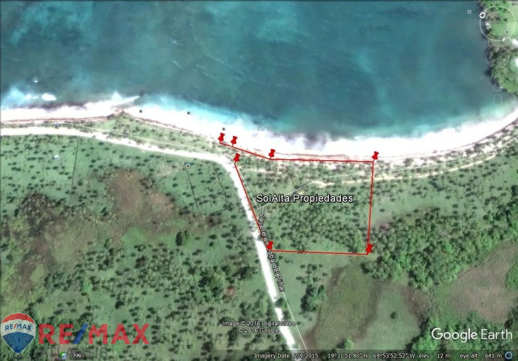 Land in Cabrera in front of the beach