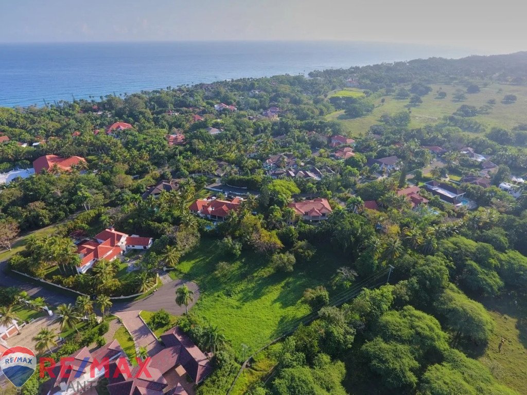 Land in exclusive community-Cabarete