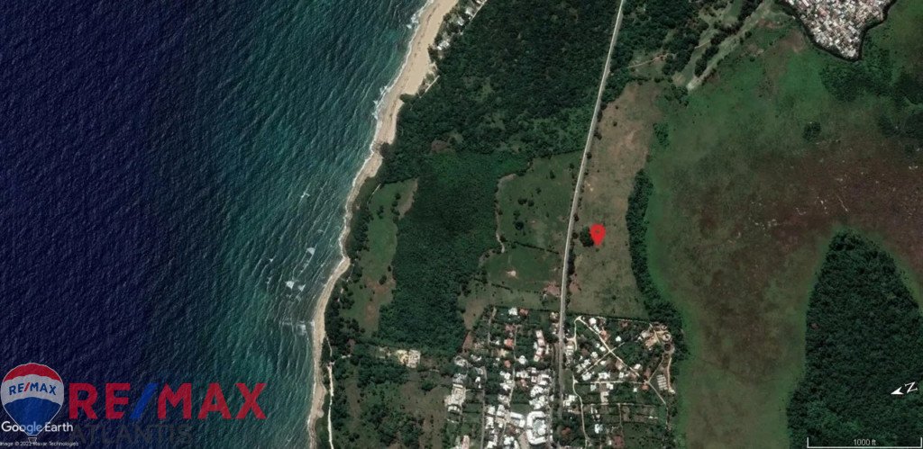 Land in the third line of beach-Cabarete