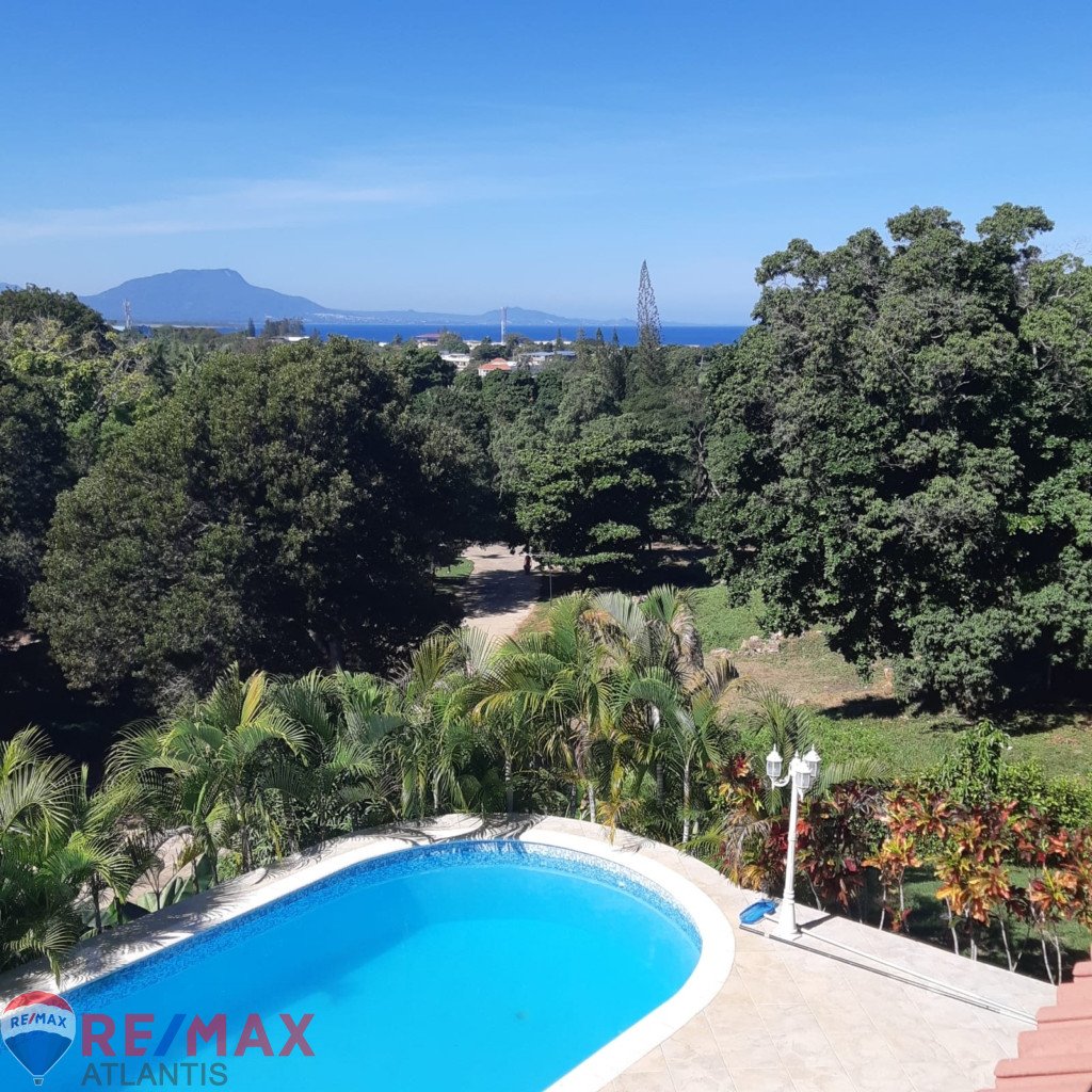 Stunning Oceanview Villa in Gated Community