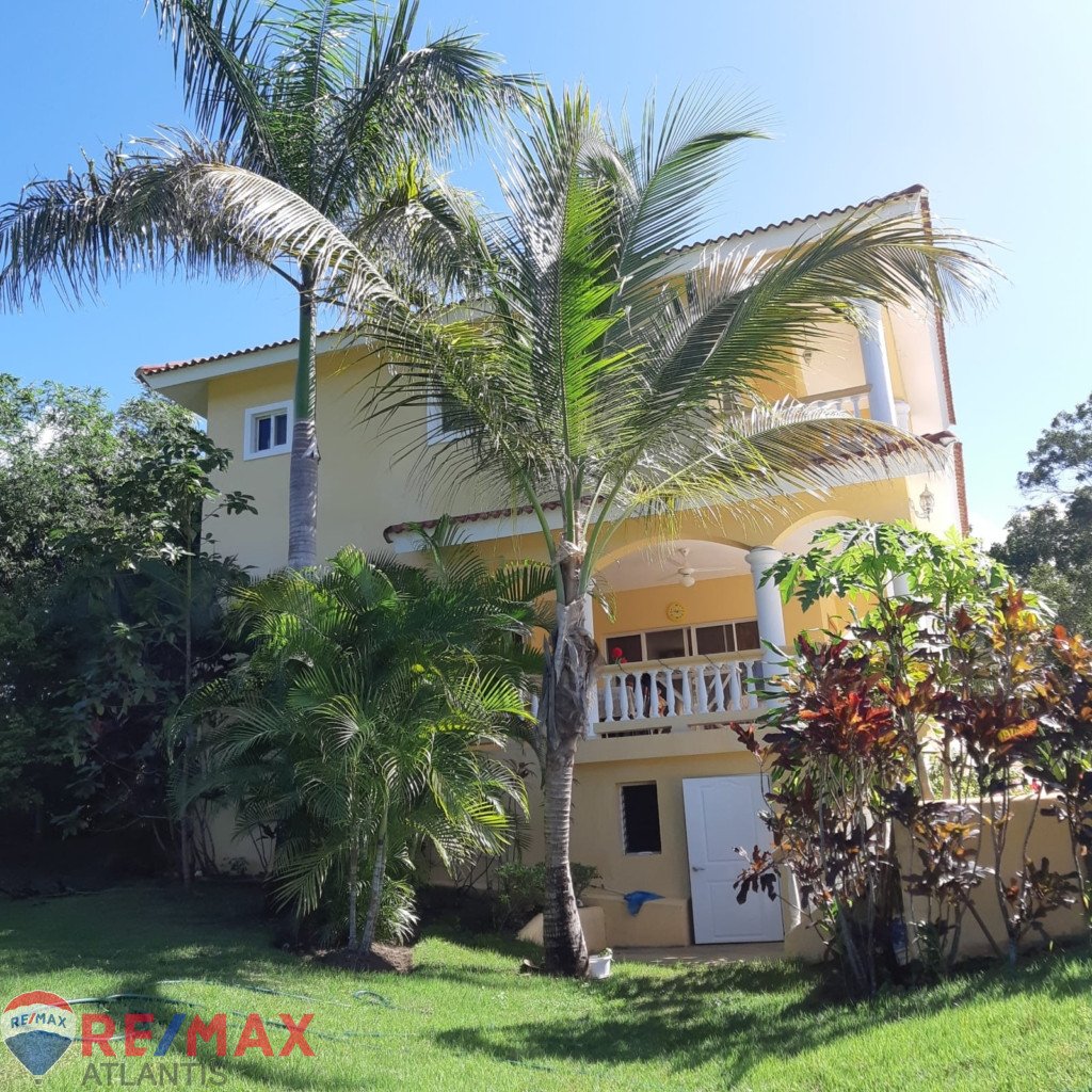 Stunning Oceanview Villa in Gated Community