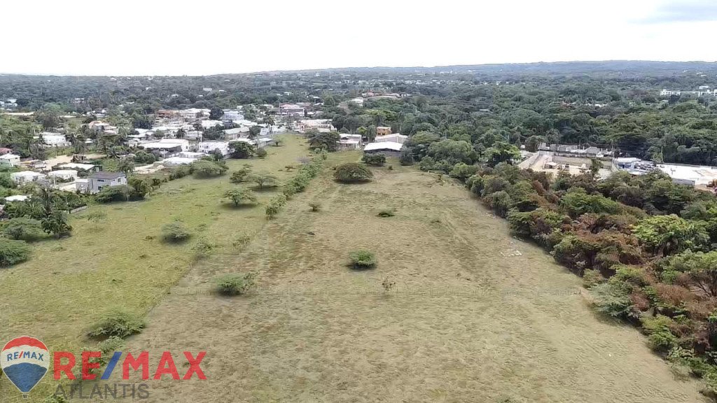 Beautiful land in gated community
