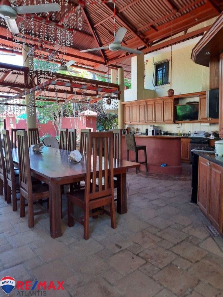 Luxury Hotel 7-Bedroom Villa in Cabarete