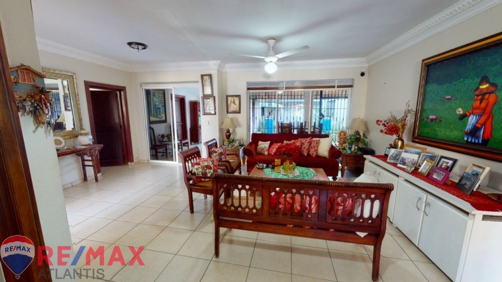 Beautiful house in excellent area of Sosua