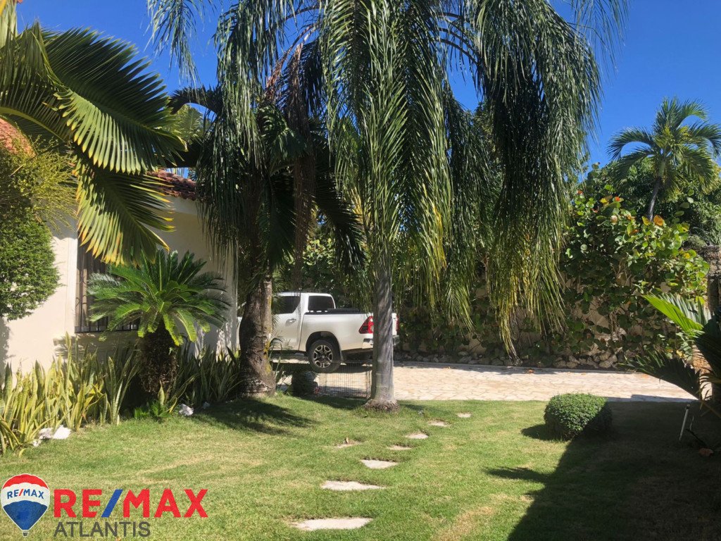 Luxury 5BR Villa in Sosua