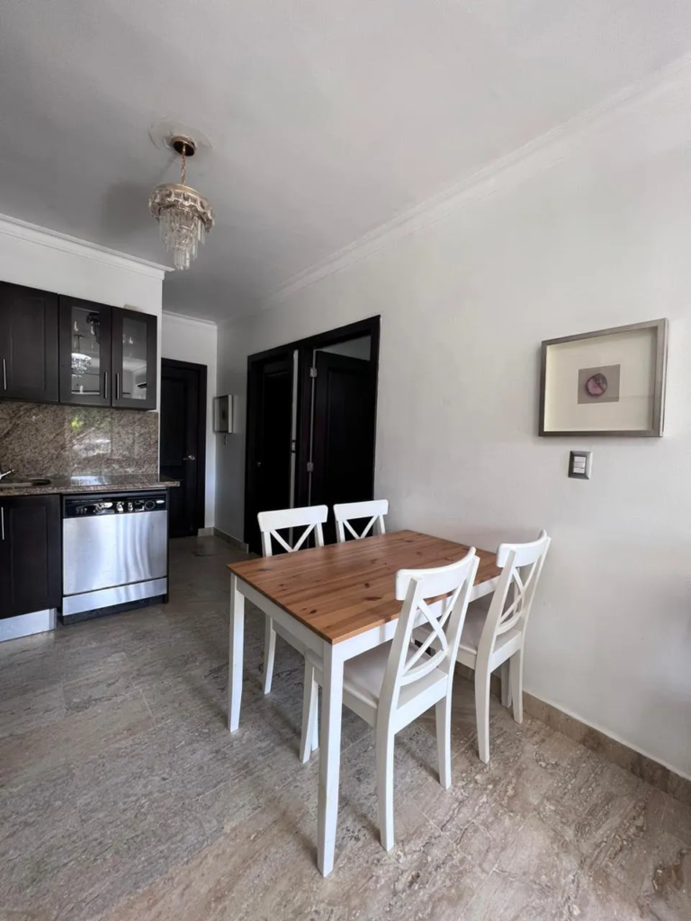 Apartment 2 bd NEAR THE BEACH