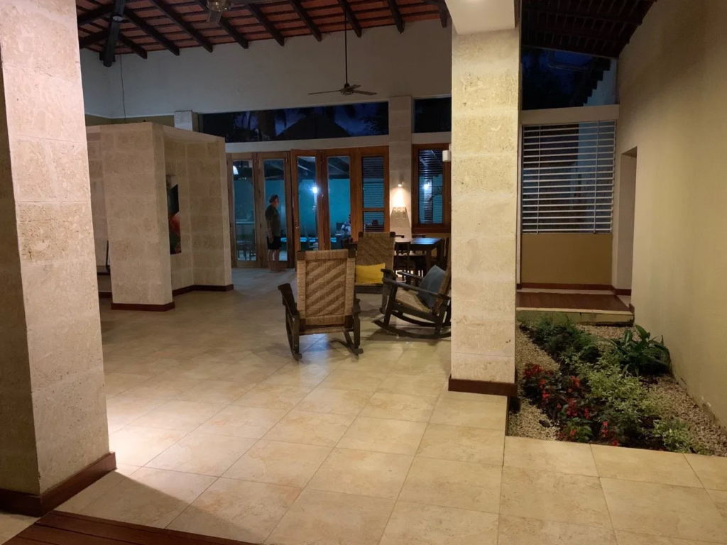 3HB – CASA CON PISCINA EN CABARETE
