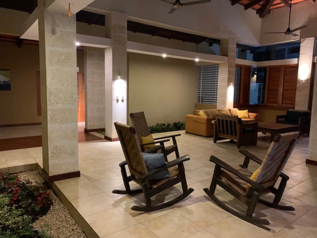 3HB – CASA CON PISCINA EN CABARETE