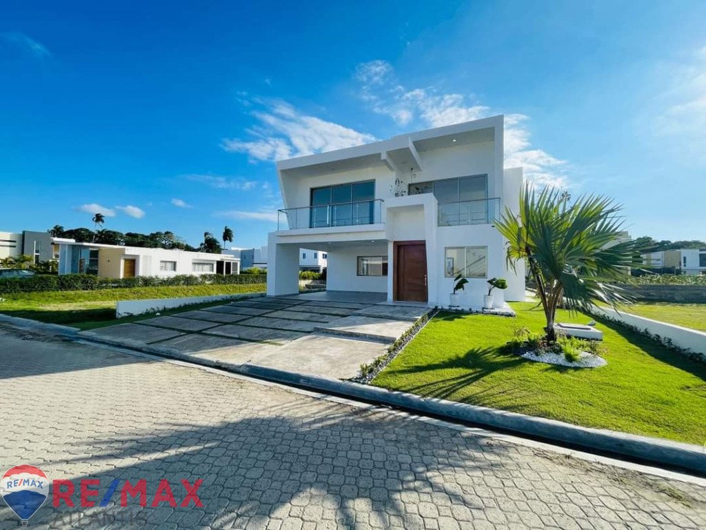 Wonderful house near the beach