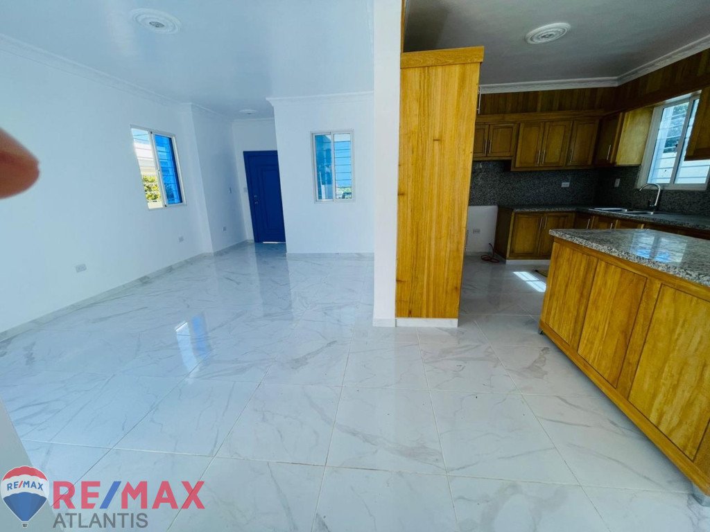 HERMOSA CASA EN RESIDENCIAL- PUERTO PLATA