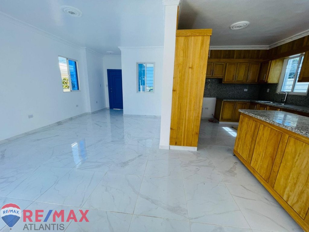 HERMOSA CASA EN RESIDENCIAL- PUERTO PLATA