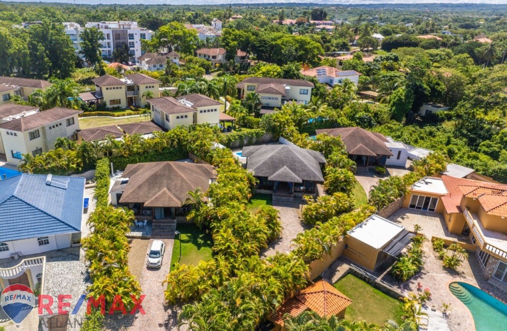 Investment Opportunity! 3 Villas for sale