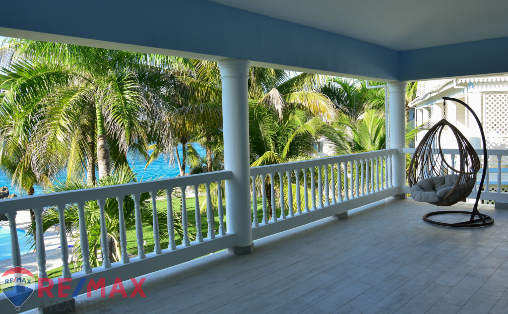 BEAUTIFUL APARTMENT NEAR THE BEACH