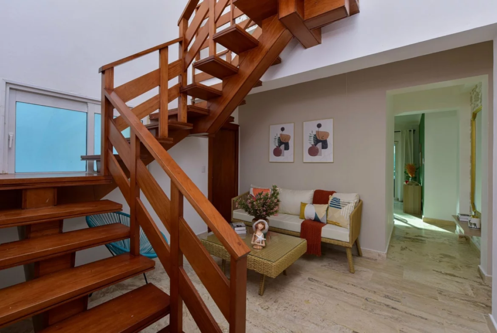 ELEGANT FLAT