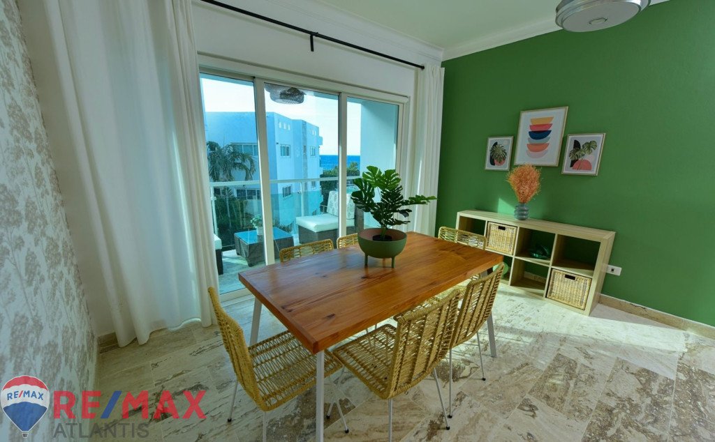 ELEGANT FLAT