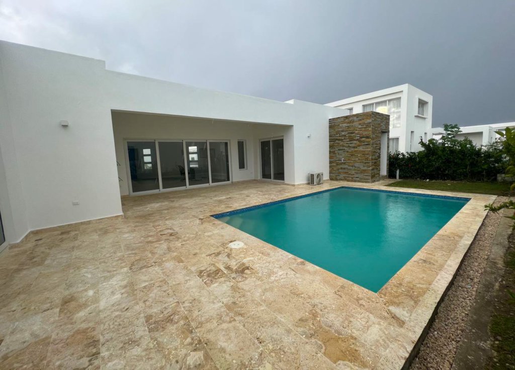 Stunning 3BR Villa In Gated Community – Sosua