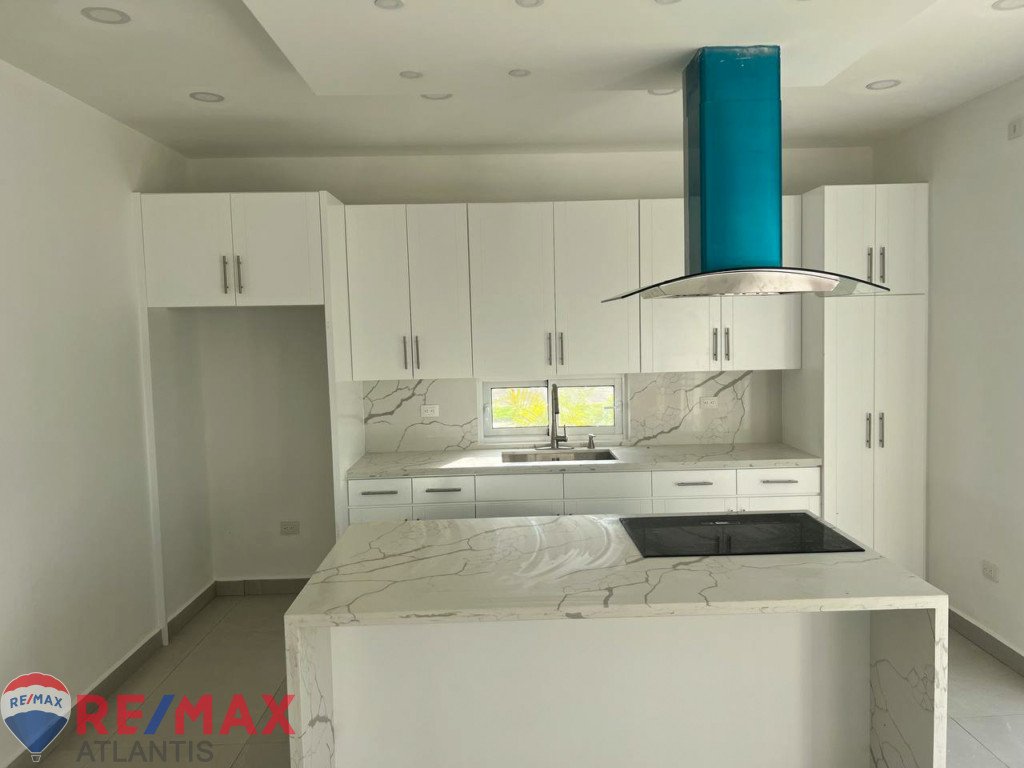 Stunning 3BR Villa In Gated Community – Sosua