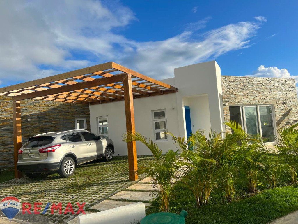 Stunning 3BR Villa In Gated Community – Sosua