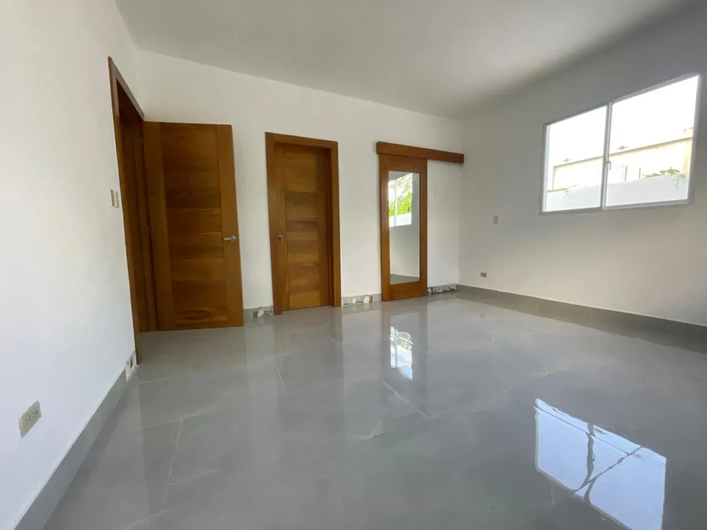ELEGANTE CASA SITUADO EN SANTIAGO