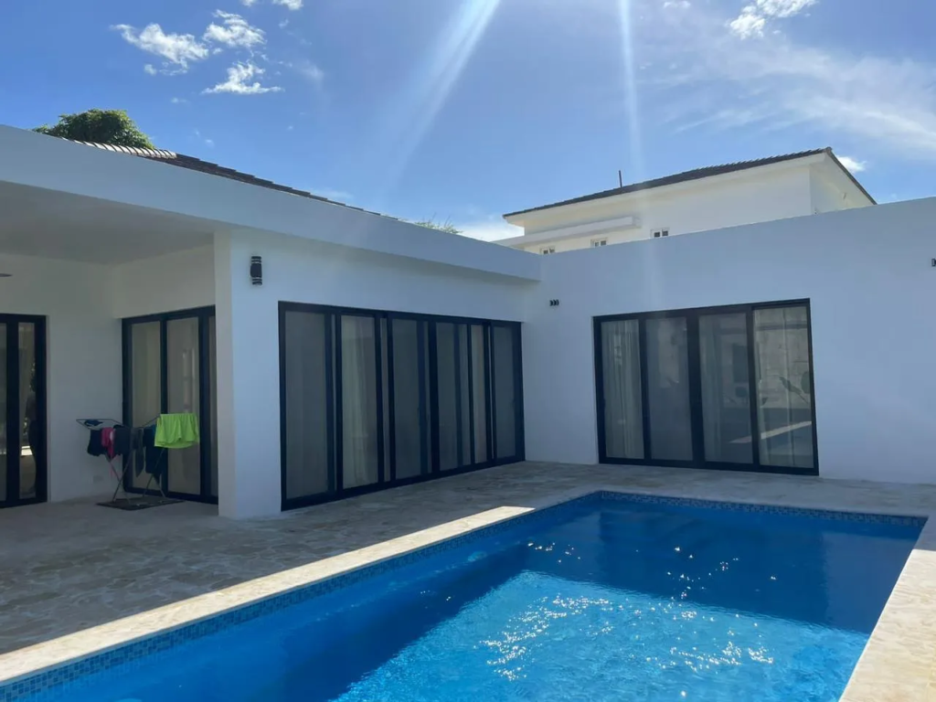 OPPORTUNITY – VILLA IN SOSUA