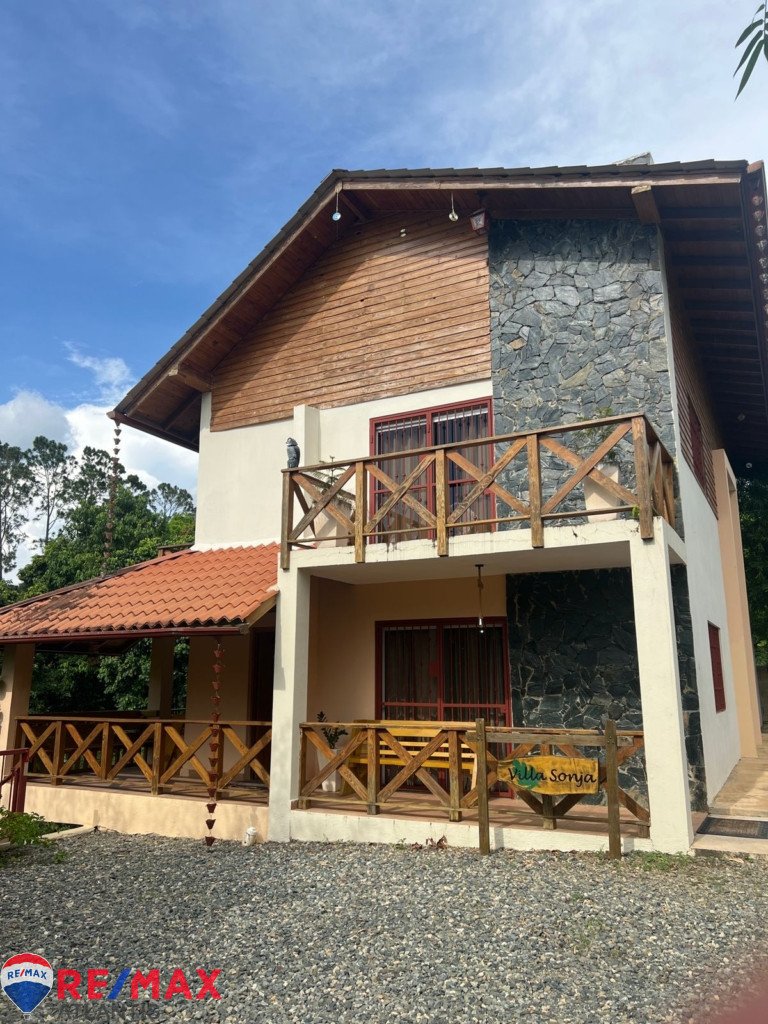 Schöne Villa in Jarabacoa, eine Oase der Eleganz und Natur