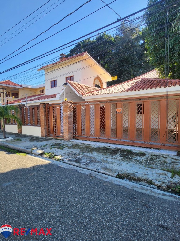 GREAT HOUSE IN SANTIAGO