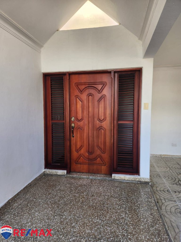 GREAT HOUSE IN SANTIAGO