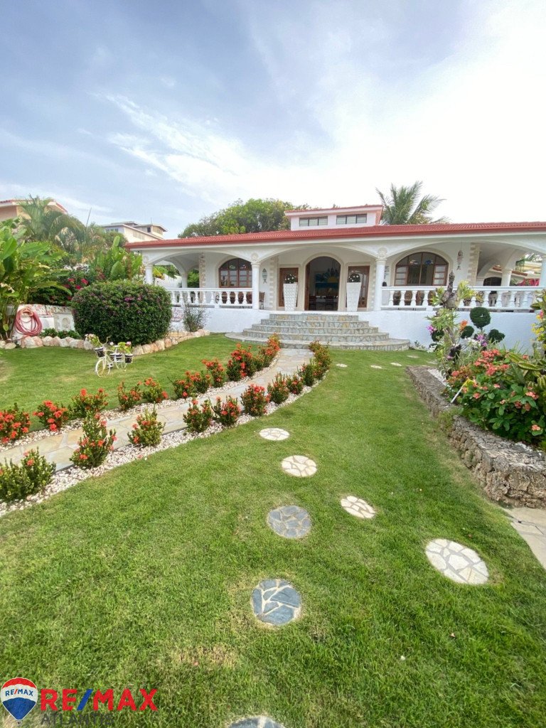 VILLA ZU VERKAUFEN – GATED COMMUNITY – PUERTO PLATA