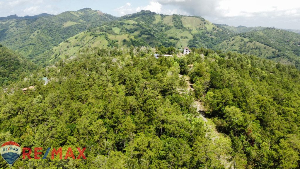 Oportunidad única de adquirir terreno en Jarabacoa