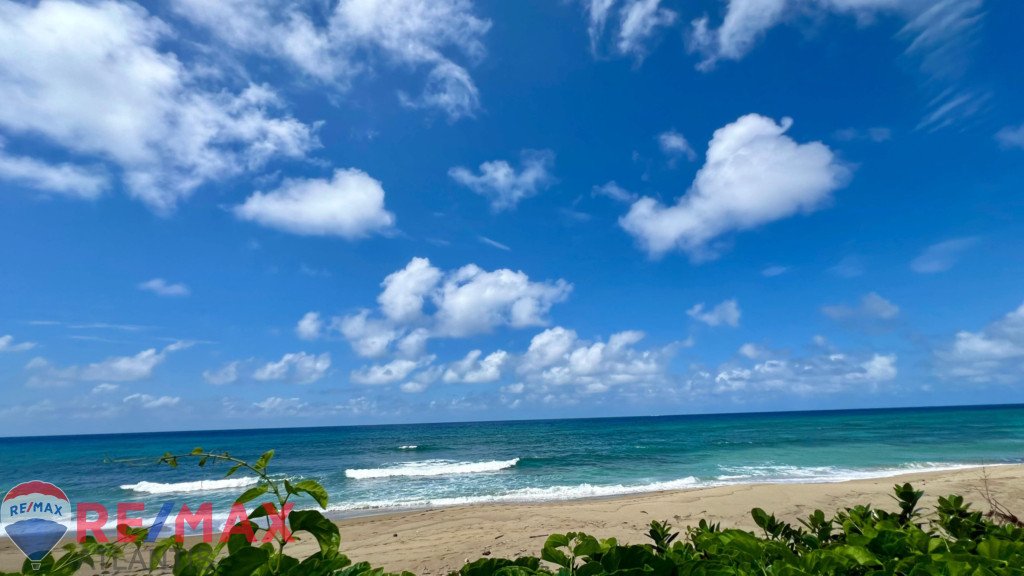 Oceanfront land in Ocean Village