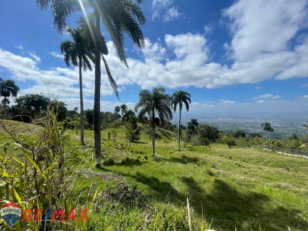 Unparalleled Views! Elevated Land in Santiago