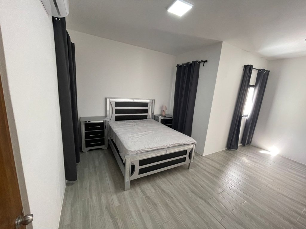 Spektakuläres neues Haus mit 3 Schlafzimmern im Bau, bald verfügbar!