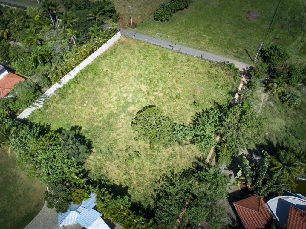 Residential Lot in Lomas Mironas