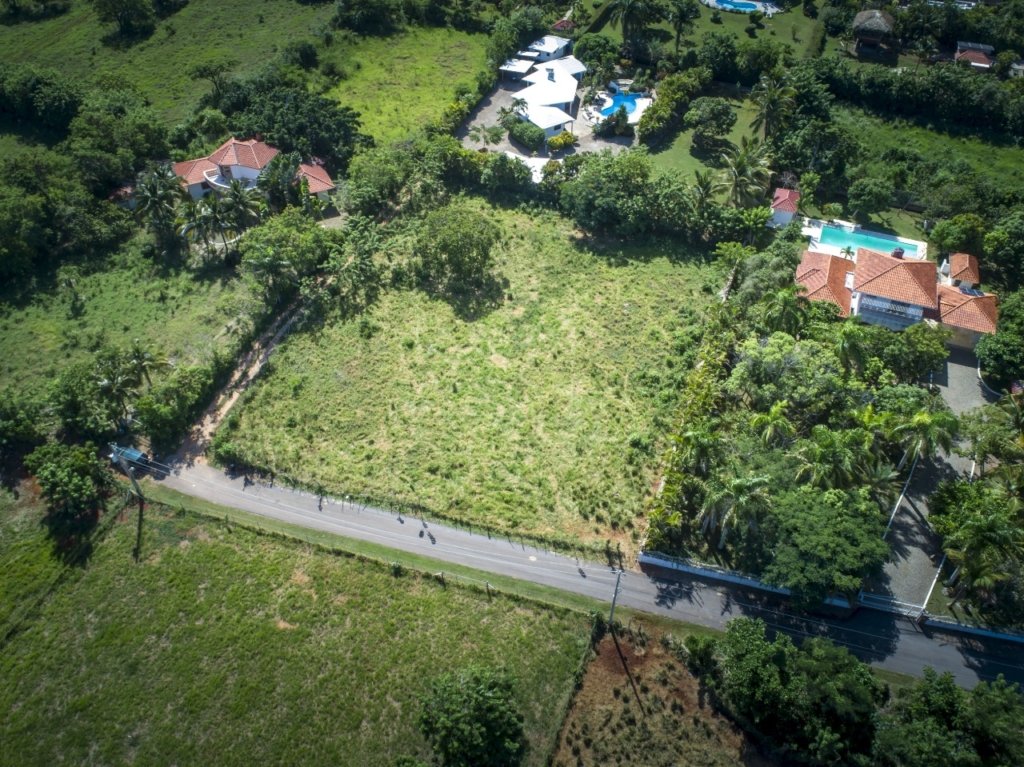 Residential Lot in Lomas Mironas
