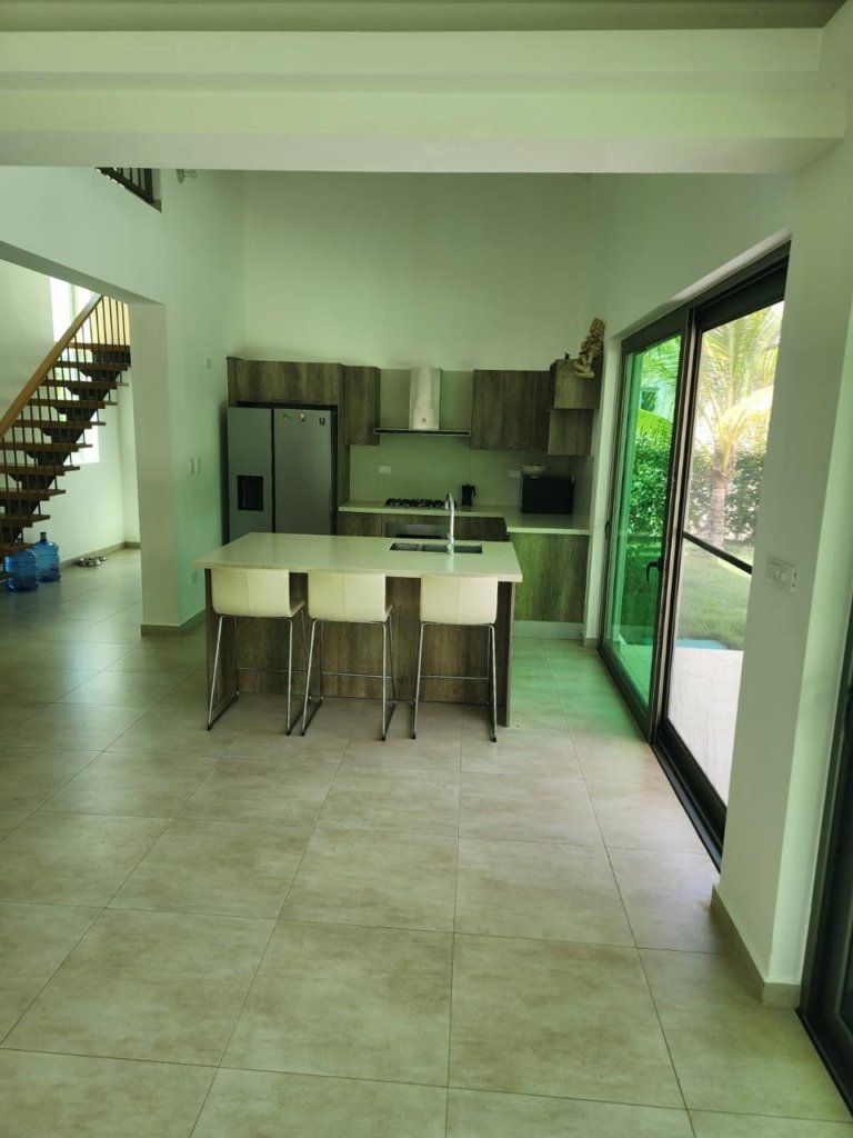 HERMOSA VILLA EN SOSUA SOV