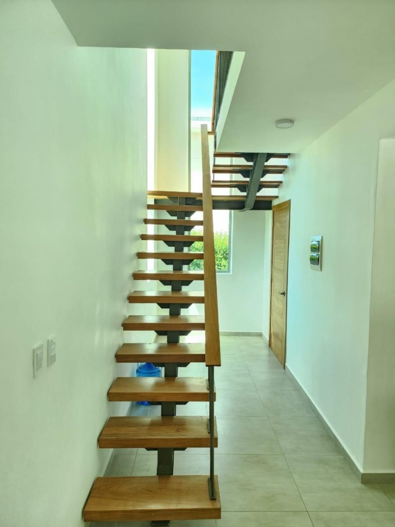 HERMOSA VILLA EN SOSUA SOV