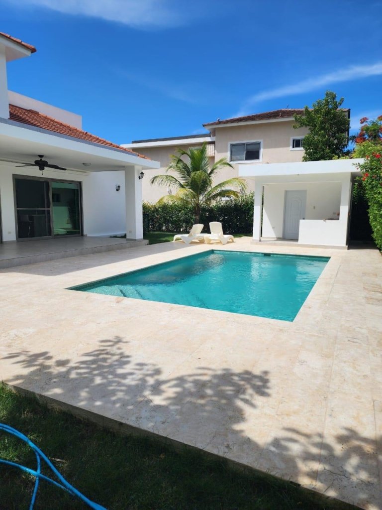 HERMOSA VILLA EN SOSUA SOV