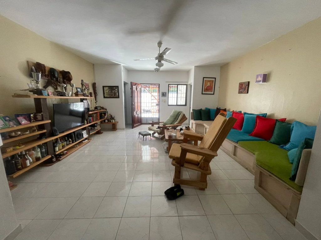 “Encanto y Comodidad: Casa Ideal en Batey Sosúa”