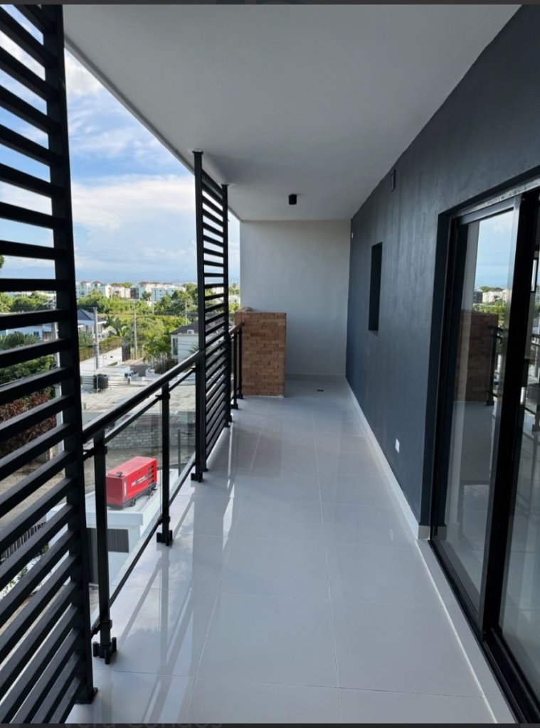 Moderno y Espacioso Apartamento Amueblado de 3 Habitaciones en Gurabo, Santiago – Perfecto para un Estilo de Vida Contemporáneo