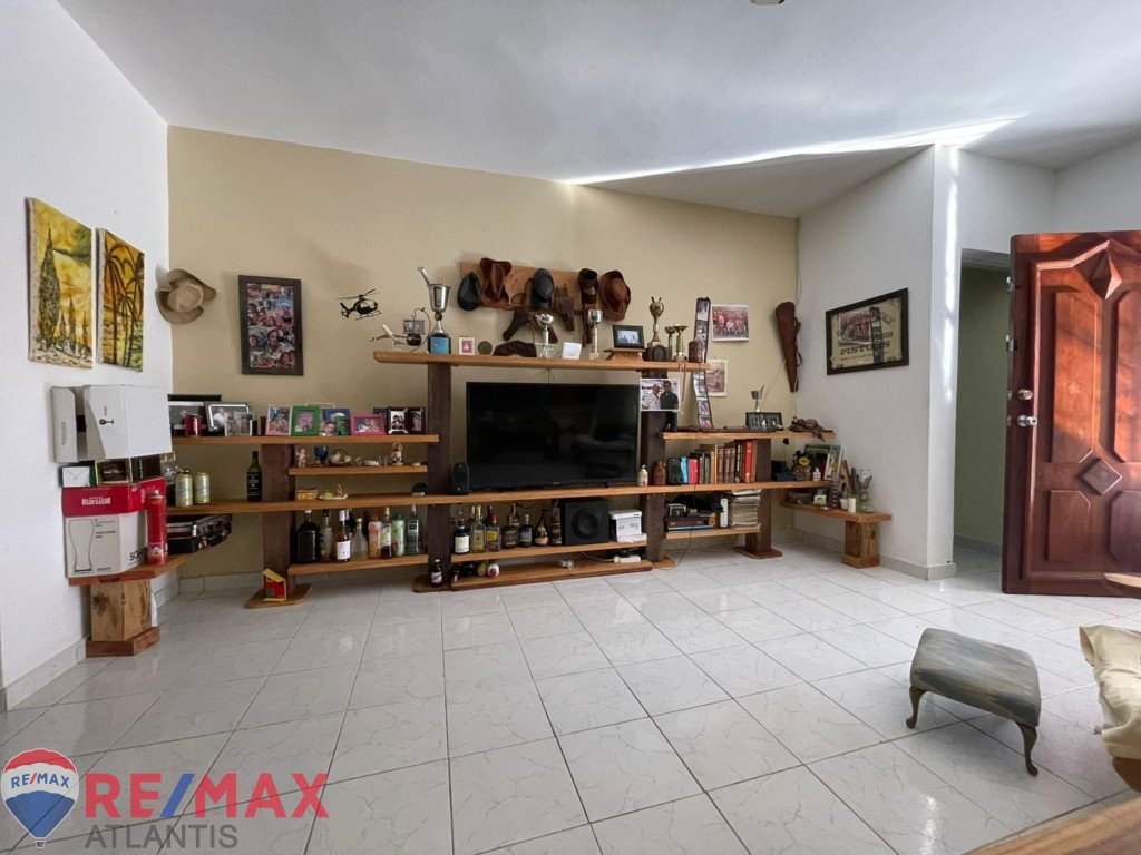 “Encanto y Comodidad: Casa Ideal en Batey Sosúa”